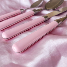 Load image into Gallery viewer, Set de 24 couverts rose Guy Degrenne – Made in France - Années 80