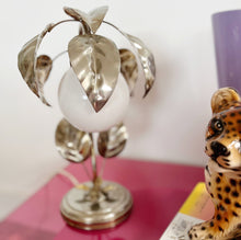 Charger l'image dans la galerie, Lampe feuilles dorée 70s