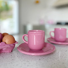 Load image into Gallery viewer, Service à café rose Barbie