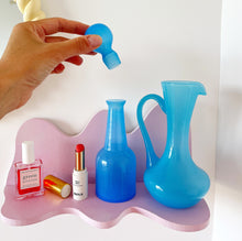 Charger l'image dans la galerie, Set de toilette en opaline bleue