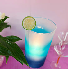 Load image into Gallery viewer, Lampe cocktail XL 80s Blue Lagoon
