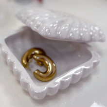 Charger l'image dans la galerie, Coffret en céramique iridescente – Petit format - Années 80