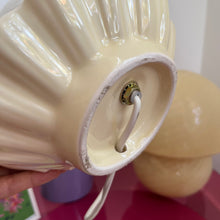 Charger l'image dans la galerie, Lampe coquillage vintage pastel