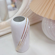 Load image into Gallery viewer, Vase Art Déco doré 80s