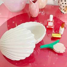 Load image into Gallery viewer, Vintage iridescent shell box made in Italy