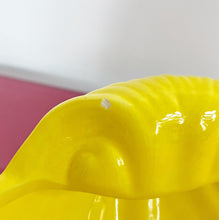 Charger l'image dans la galerie, Grande coupe coquillage jaune vintage