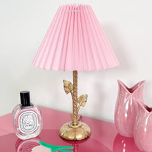 Charger l'image dans la galerie, Lampe fleur laiton 70s