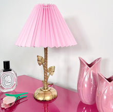 Charger l'image dans la galerie, Lampe fleur laiton 70s