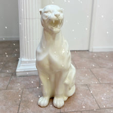 Load image into Gallery viewer, Grande panthère blanche vintage années 70