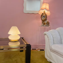 Charger l'image dans la galerie, Lampe champignon en verre soufflé & socle en laiton, 70’s