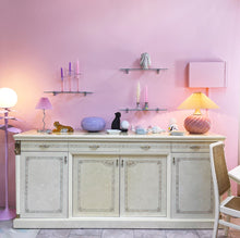 Charger l'image dans la galerie, Buffet italien néoclassique laqué ivoire, années 80