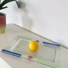 Charger l'image dans la galerie, Plateau vintage italien en verre de Murano par Albatros, années 70