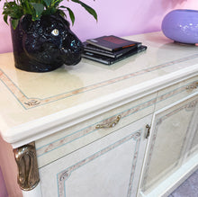 Charger l'image dans la galerie, Buffet italien néoclassique laqué ivoire, années 80