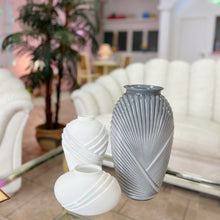 Load image into Gallery viewer, Grand vase Anchor Hocking annees 80 gris