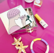 Load image into Gallery viewer, Vintage mirror jewelry box