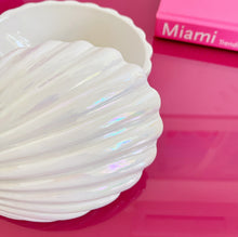 Load image into Gallery viewer, Vintage iridescent shell box made in Italy