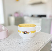 Charger l'image dans la galerie, Grande tasse vintage Collector Friends