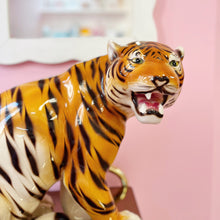 Charger l'image dans la galerie, Céramique tigre rugissant vintage