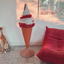 Load image into Gallery viewer, cornet de glace geant vintage