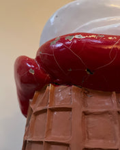 Load image into Gallery viewer, glace-vanille-fraise-geante