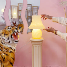 Charger l'image dans la galerie, lamp-mushroom-murano-pastel