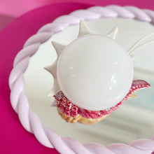 Charger l'image dans la galerie, Lampe coquillage escargot de mer vintage