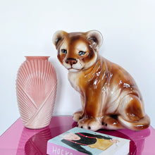 Load image into Gallery viewer, Lionceau en céramique, Italie, années 80