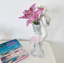 Charger l'image dans la galerie, vase-flamant-rose-decoration-pastel