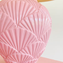 Charger l'image dans la galerie, Lampe en céramique coquillages vintage