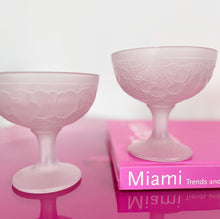 Load image into Gallery viewer, Pink ice cream cups
