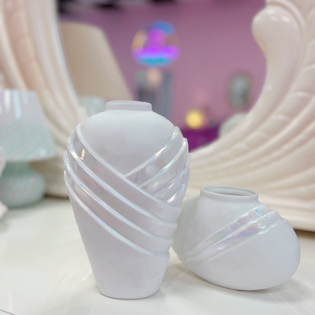 Paire de vases 80s drapés iridescent