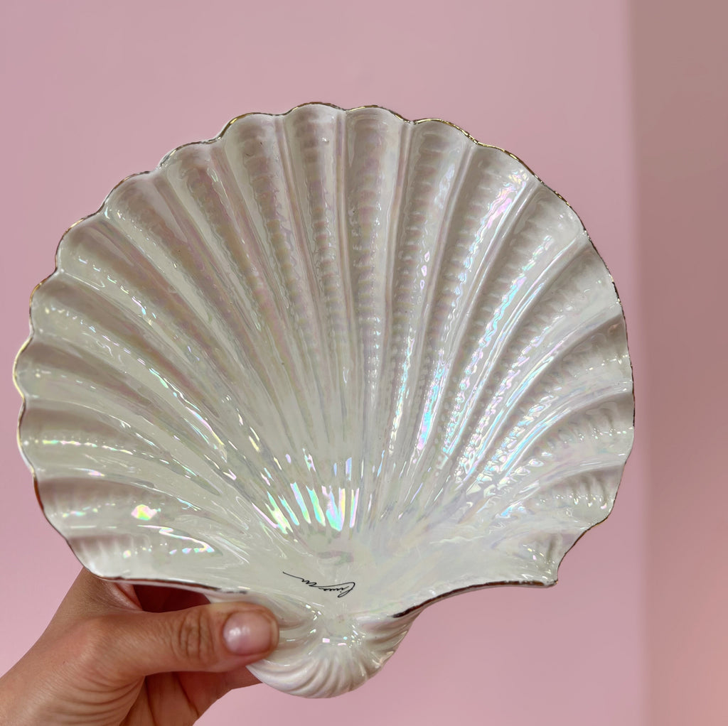 Coupe coquillage iridescente et dorures 70s
