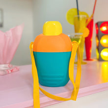Charger l&#39;image dans la galerie, Grande gourde Isotherme orange pastel de 1992
