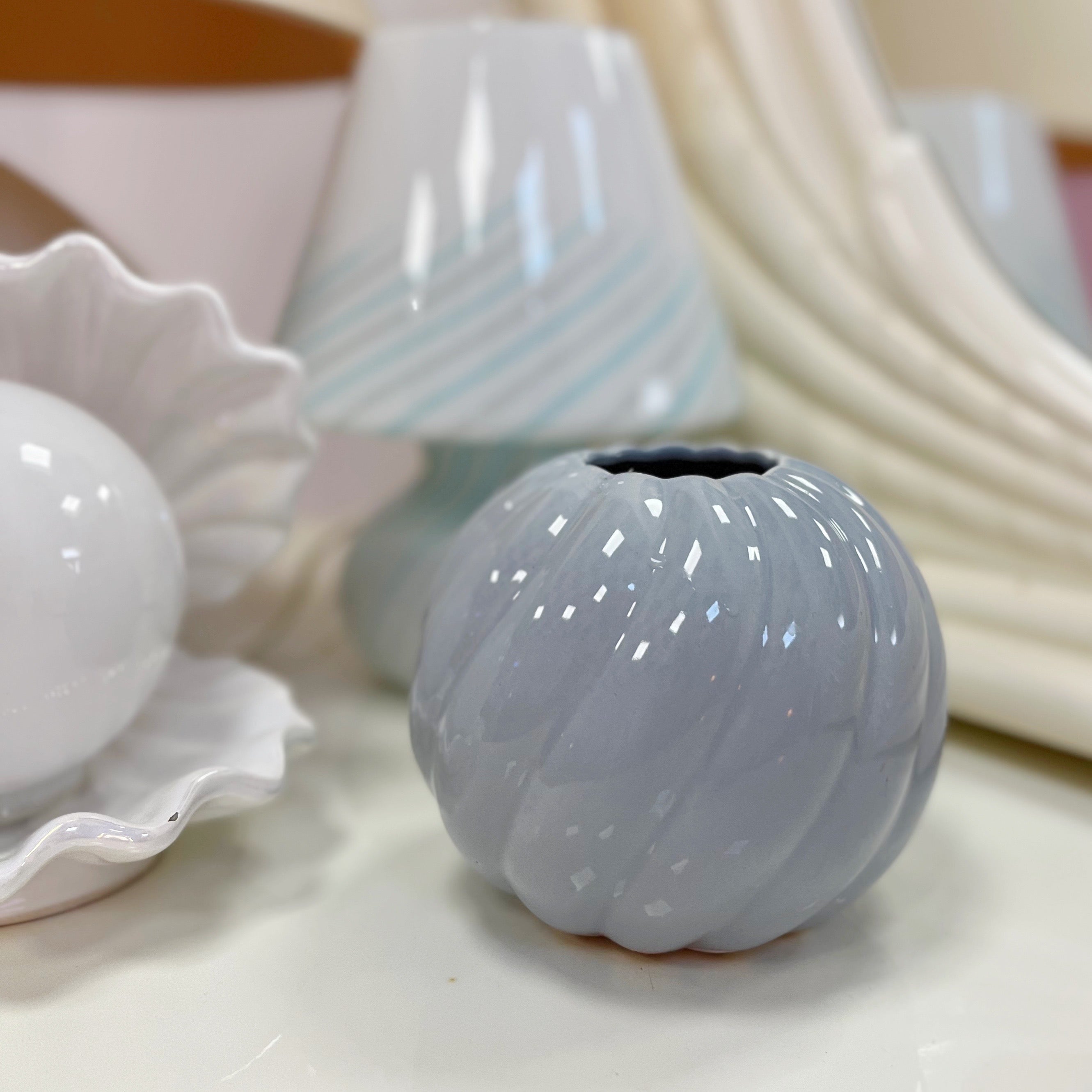 Vase boule twist gris