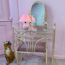Load image into Gallery viewer, Lampe twist rose 80s
