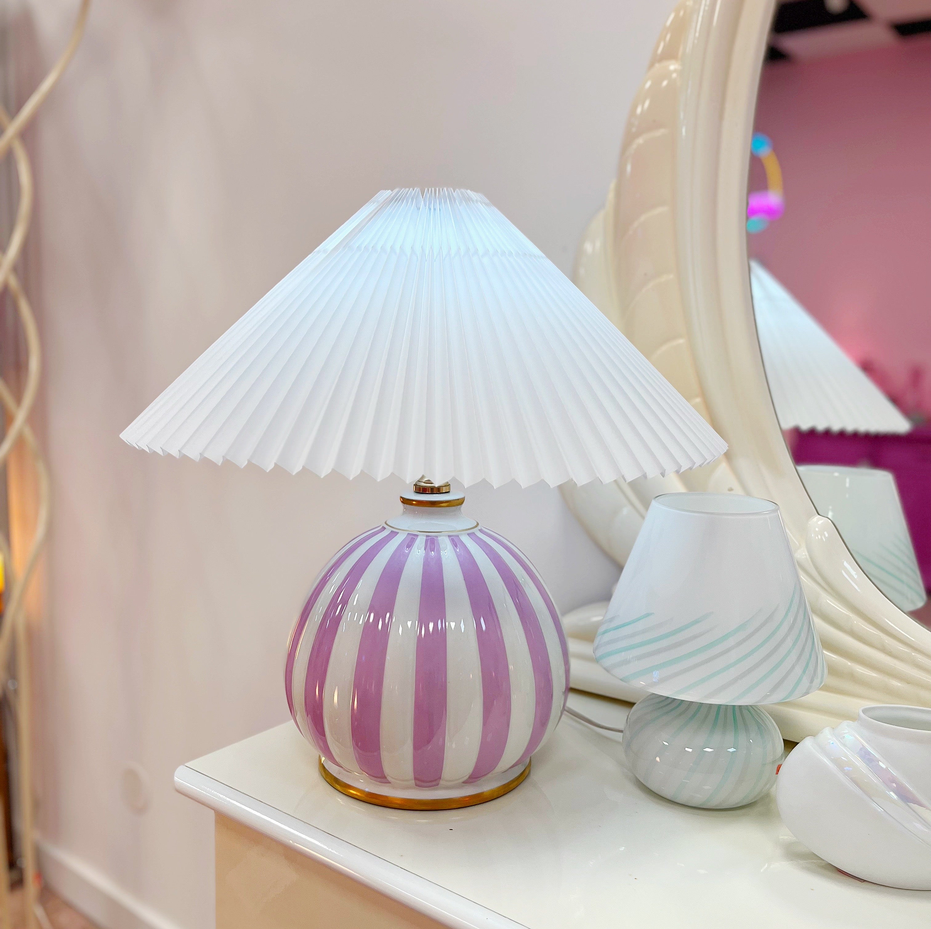 Lampe rose et or vintage Italy 70s