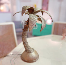 Load image into Gallery viewer, Lampe de table Palmier 70s
