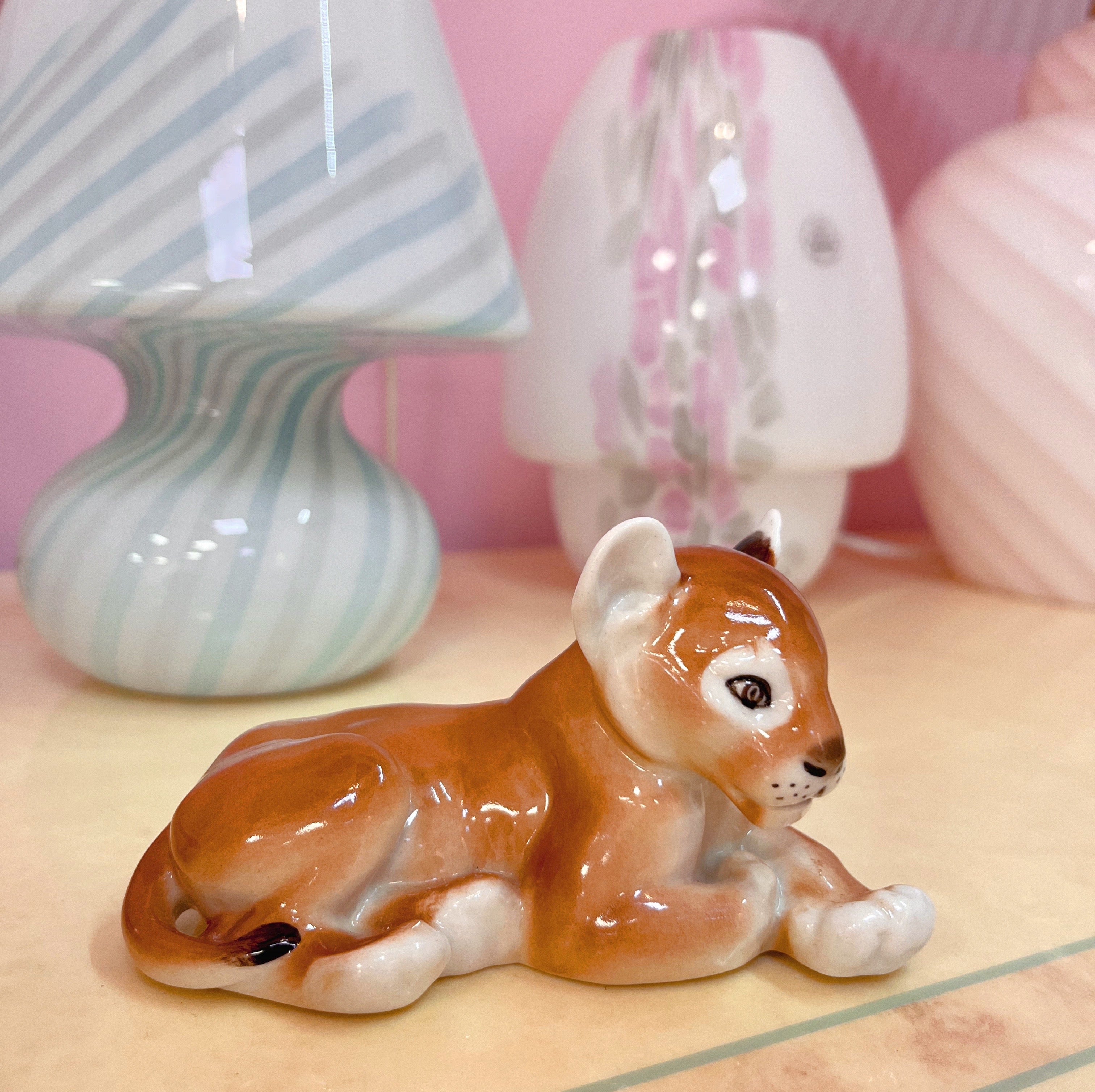 Lionceau en porcelaine soviétique,Verbilki, Années 70–80