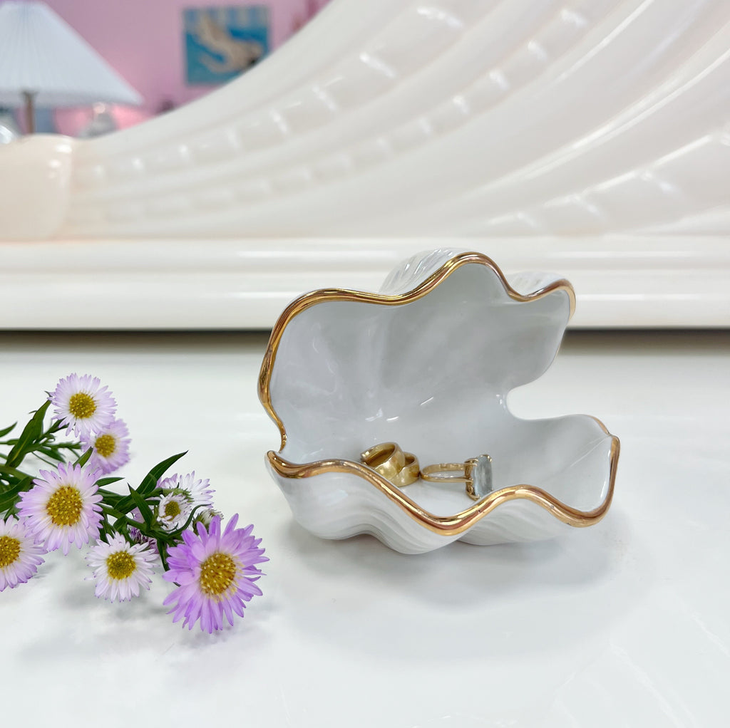 Coupelle coquillage iridescente et dorures