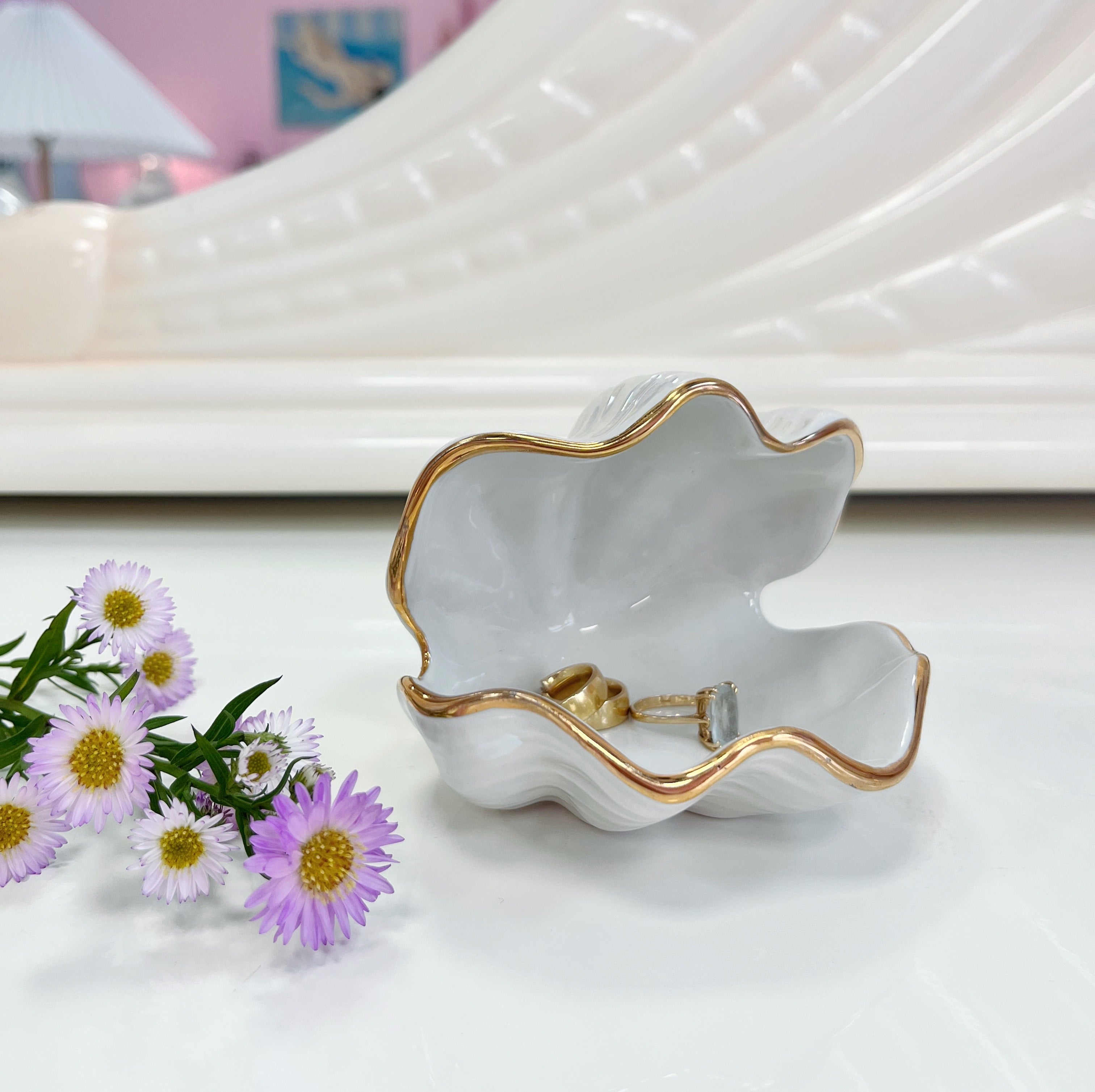 Coupelle coquillage iridescente et dorures