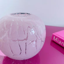 Charger l&#39;image dans la galerie, Vase boule rose
