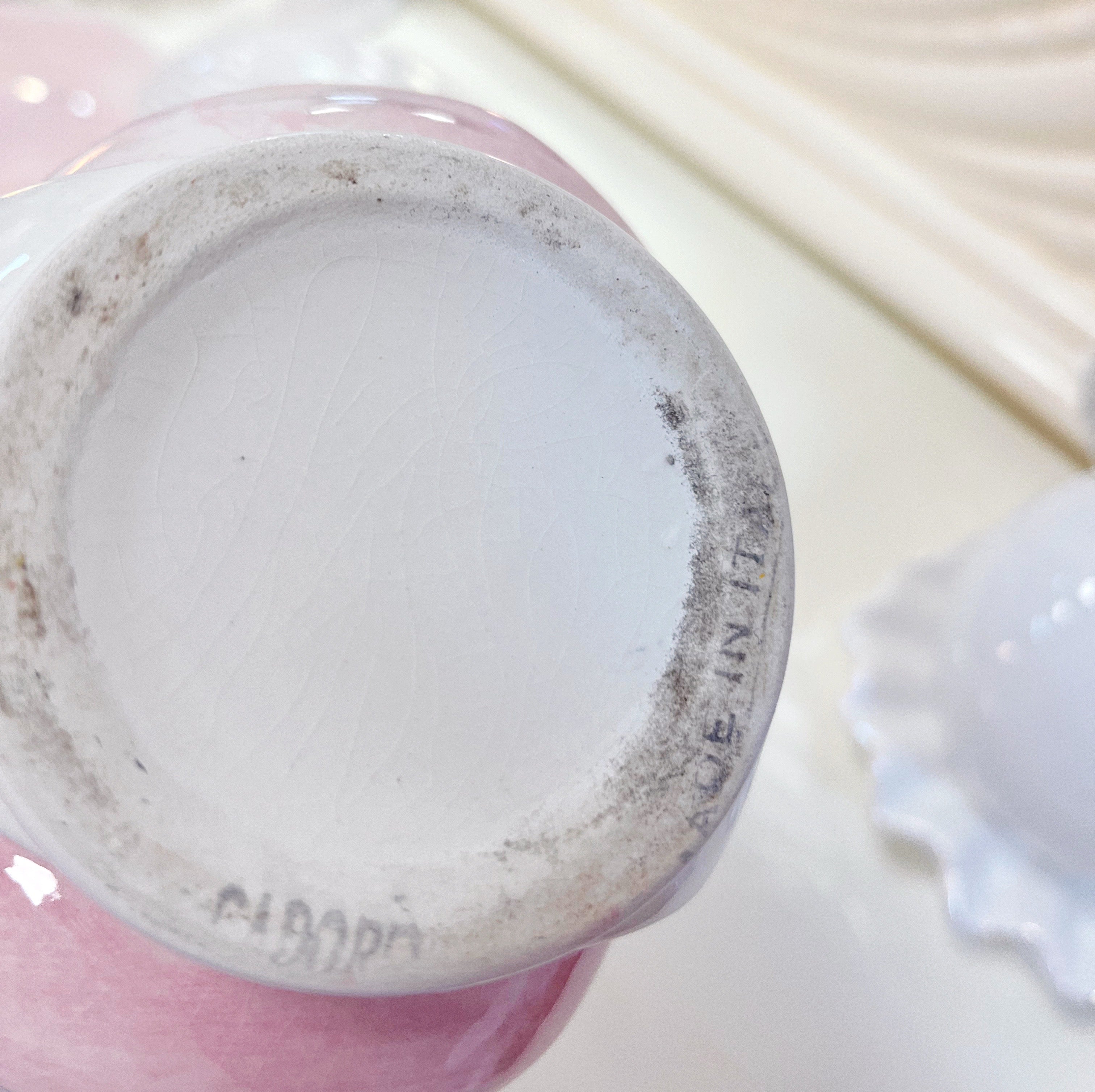 Vase drapé pastel 80s