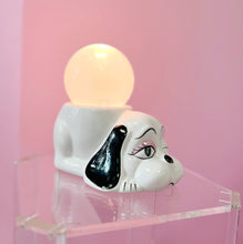 Load image into Gallery viewer, Lampe Chien et globe opalin – Années 80
