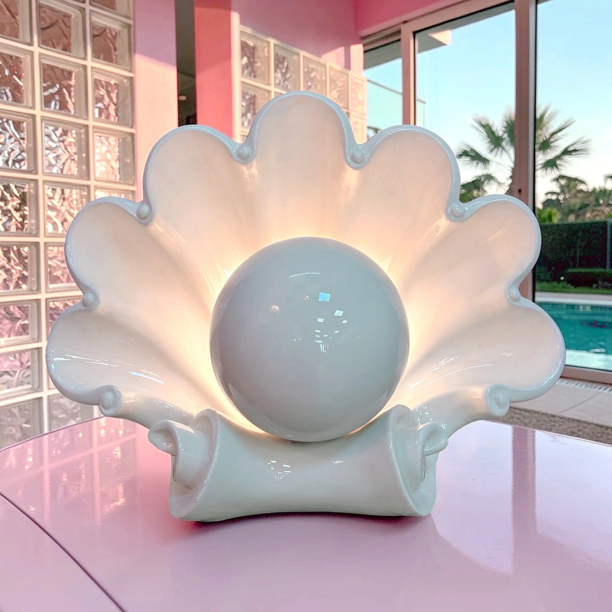 Grande lampe coquillage vintage italienne en céramique blanche, globe perle, années 70