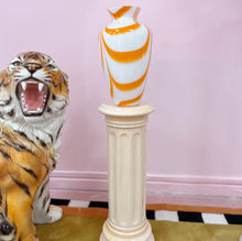 Load image into Gallery viewer, Vase en Verre Soufflé Opalin – Murano, Années 70

