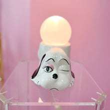 Load image into Gallery viewer, Lampe Chien et globe opalin – Années 80
