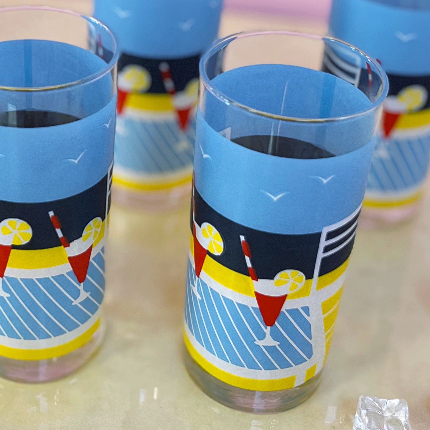 Set de 4 verres tube “Poolside” - Années 80