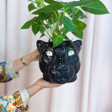 Load image into Gallery viewer, Cache-pot Panthère Noire en Céramique Émaillée – Années 80
