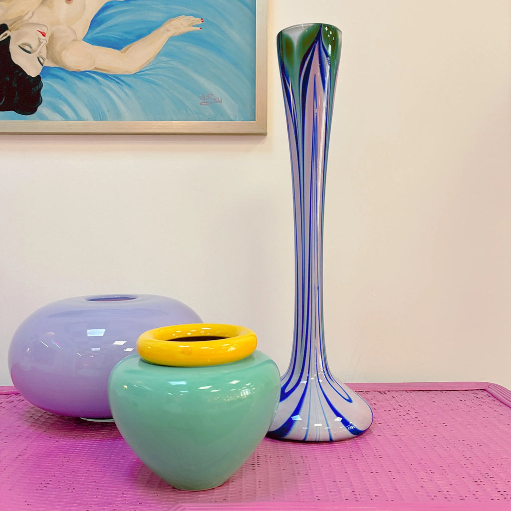 Grand vase soliflore verre soufflé bleu, rose et vert, vintage années 70