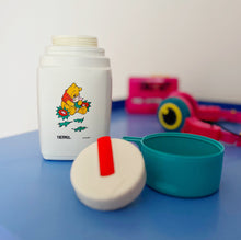 Load image into Gallery viewer, Thermos vintage 90s Winnie l&#39;Ourson
